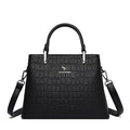 BOLSA-DE-COURO-FEMININA-ARKIN-LIRA-PRETA