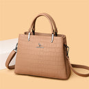 BOLSA-DE-COURO-FEMININA-ARKIN-LIRA.14