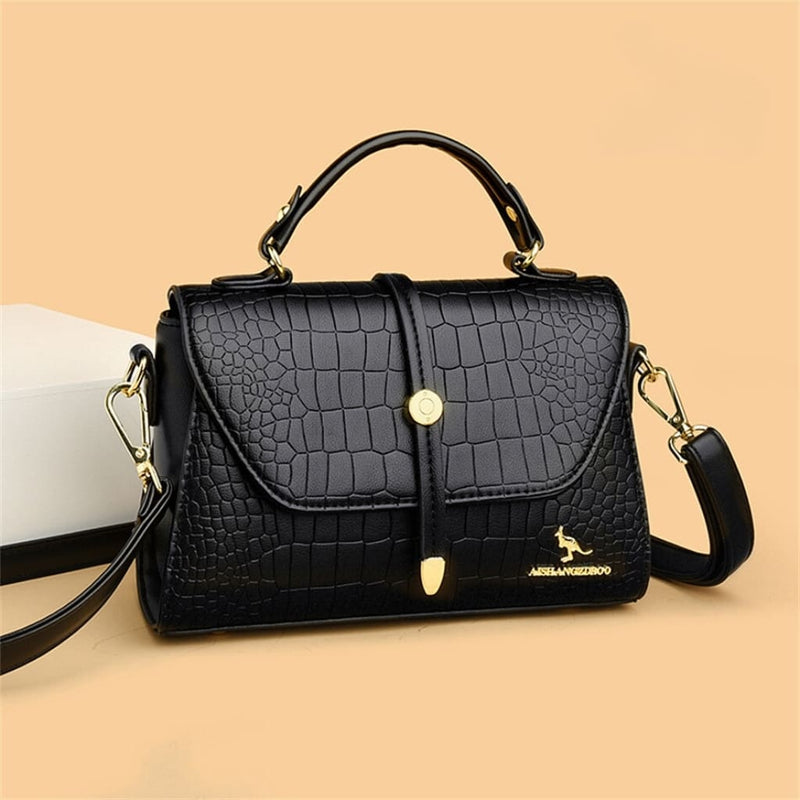 BOLSA-FEMININA-DE-COURO-MODELO-CROSSBODY.11